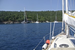 karnagio bis bucht bei vathi 100